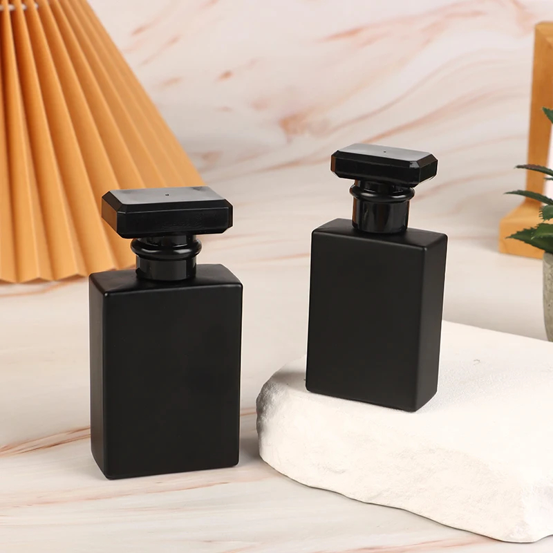 30/50ml Bright Black Perfume B - Water Bottle Blank recension och pris